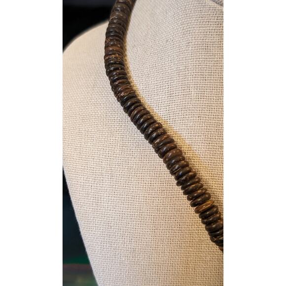 Vintage Brown Wood Bead Barrel Clasp 18.5" Necklace - Picture 3 of 7